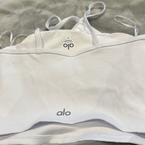 Alo yoga top - Picture 3 of 4